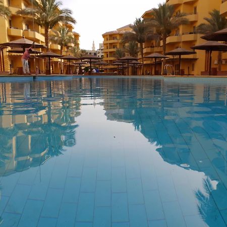 British Resort Pool View Apartments Hurghada Esterno foto