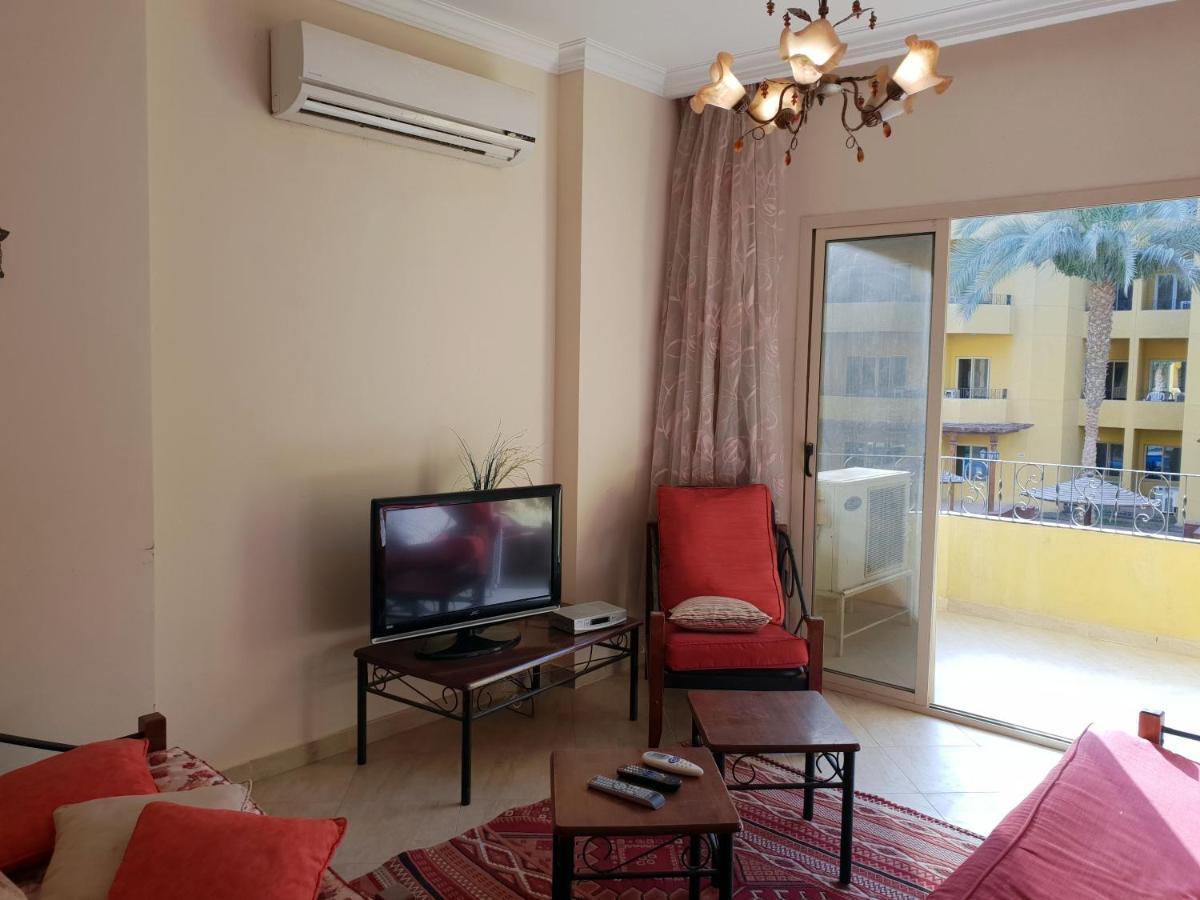 British Resort Pool View Apartments Hurghada Esterno foto